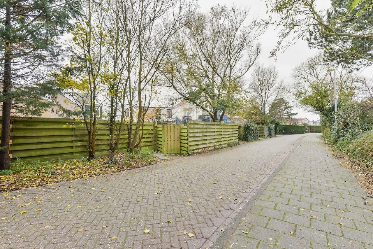 Modern Bungalow Zandvoortselaan 荷兰